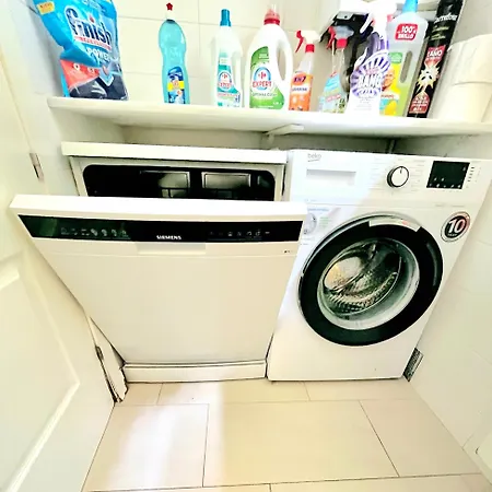 Tranquil Duplex Sitges, Sea Views, Private Parking, Terrace *