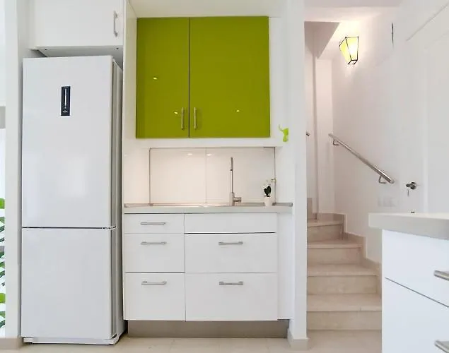 Διαμέρισμα Tranquil Duplex Sitges, Sea Views, Private Parking, Terrace Σίτζες