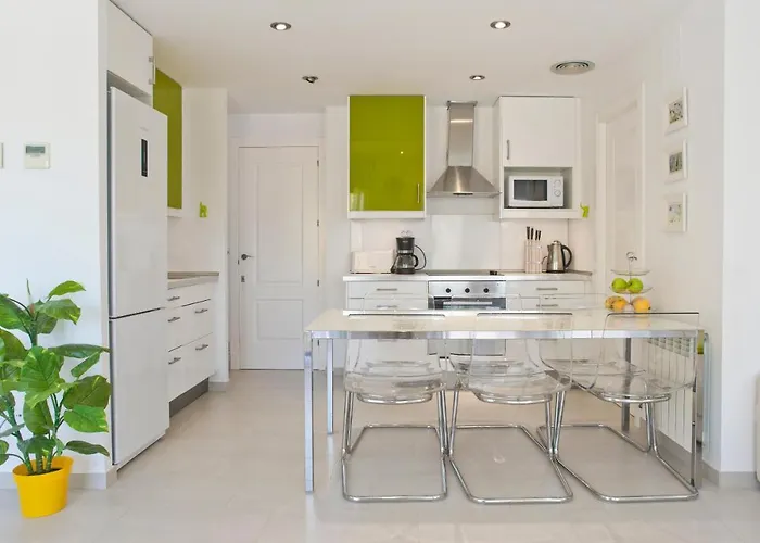 Tranquil Duplex Sitges, Sea Views, Private Parking, Terrace Σίτζες