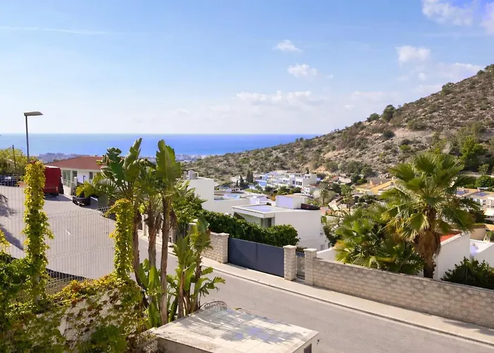 Διαμέρισμα Tranquil Duplex Sitges, Sea Views, Private Parking, Terrace