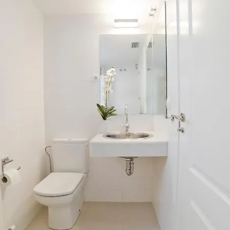 Apartman Tranquil Duplex Sitges, Sea Views, Private Parking, Terrace *