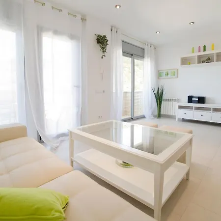 Tranquil Duplex Sitges, Sea Views, Private Parking, Terrace Sitges