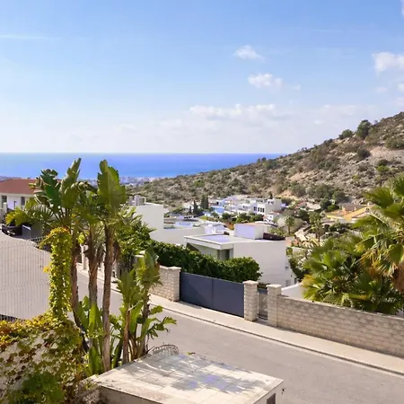 Apartman Tranquil Duplex Sitges, Sea Views, Private Parking, Terrace